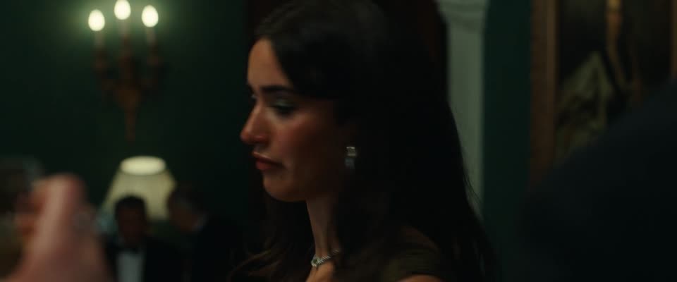 Your Fault London (2026) Hindi Dubbed Movie screenshot 6