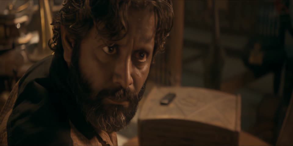 Ezra (2017) Hindi Dubbed Movie screenshot 1