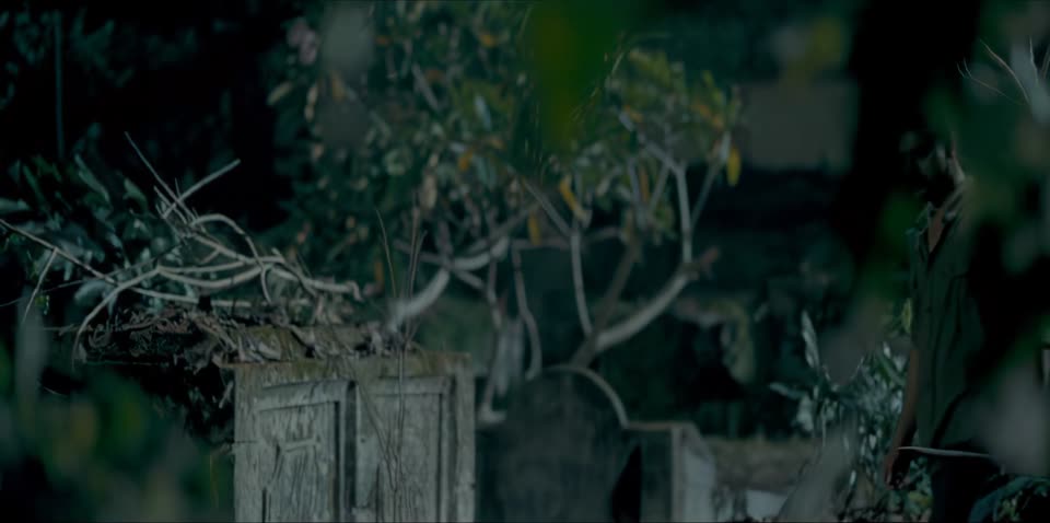 Ezra (2017) Hindi Dubbed Movie screenshot 6