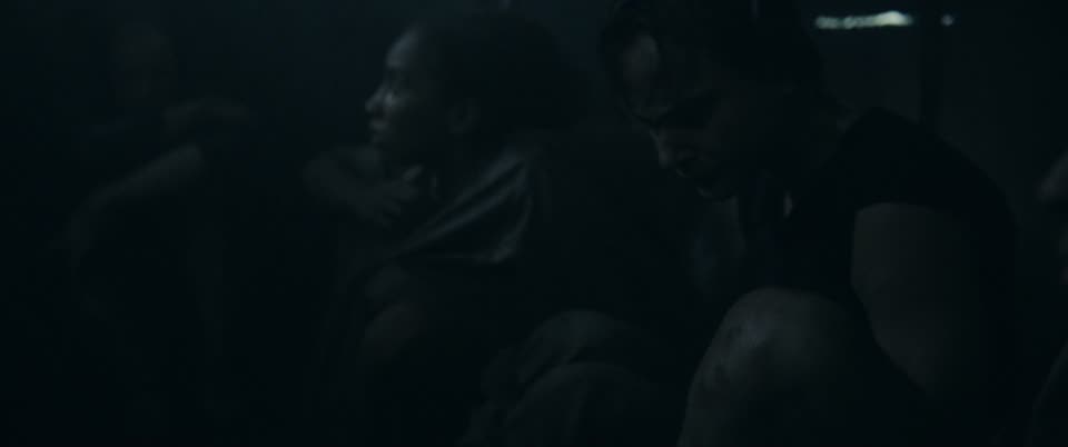 The Colony A.K.A Tides (2021) Hindi Dubbed Movie screenshot 3