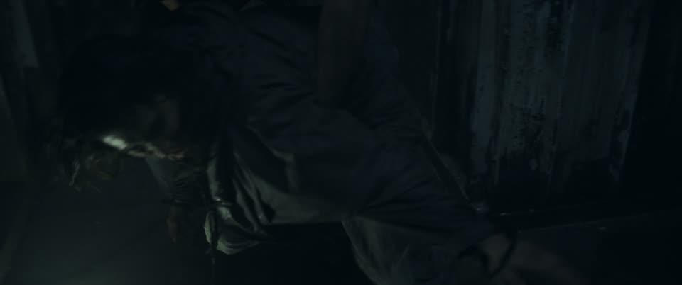 The Colony A.K.A Tides (2021) Hindi Dubbed Movie screenshot 5