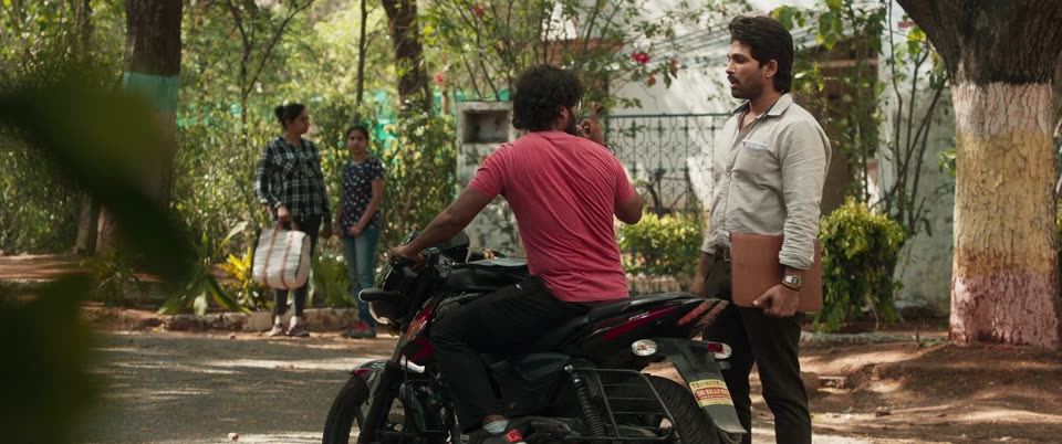 Ala Vaikunthapurramuloo (2020) Hindi Dubbed Movie screenshot 1